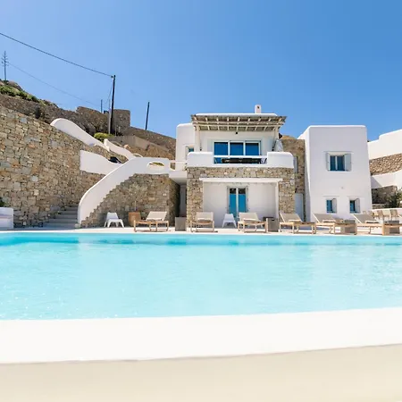 Luxury With Stunning Views Above Kalo Livadi ヴィラ