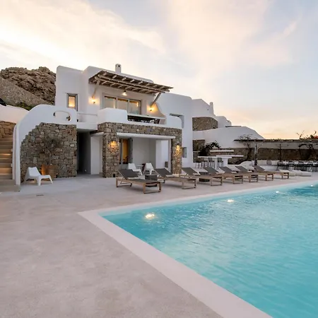 Luxury With Stunning Views Above Kalo Livadi ヴィラ *