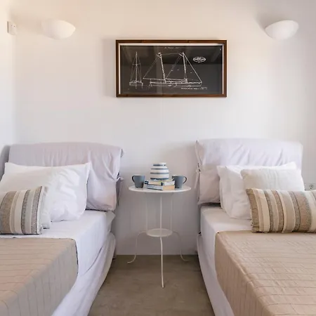 Luxury With Stunning Views Above Kalo Livadi Villa Mykonos Town