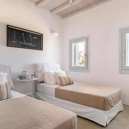 Luxury With Stunning Views Above Kalo Livadi Villa