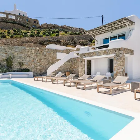 Luxury With Stunning Views Above Kalo Livadi Mykonos Town